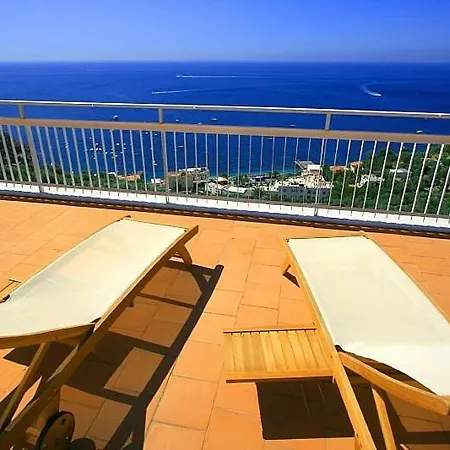 Villa Sirenuse Sleeps 14 Pool Air Con Wifi
