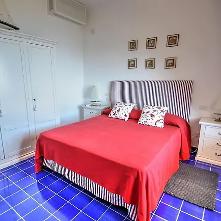 Sirenuse Sleeps 14 Pool Air Con Wifi *