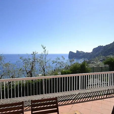 Sirenuse Sleeps 14 Pool Air Con Wifi Villa *