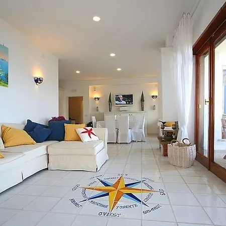 Sirenuse Sleeps 14 Pool Air Con Wifi *