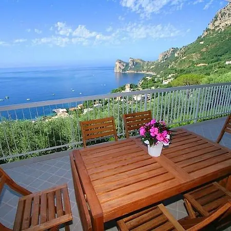 Villa Sirenuse Sleeps 14 Pool Air Con Wifi
