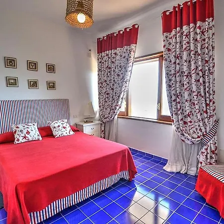 Sirenuse Sleeps 14 Pool Air Con Wifi *